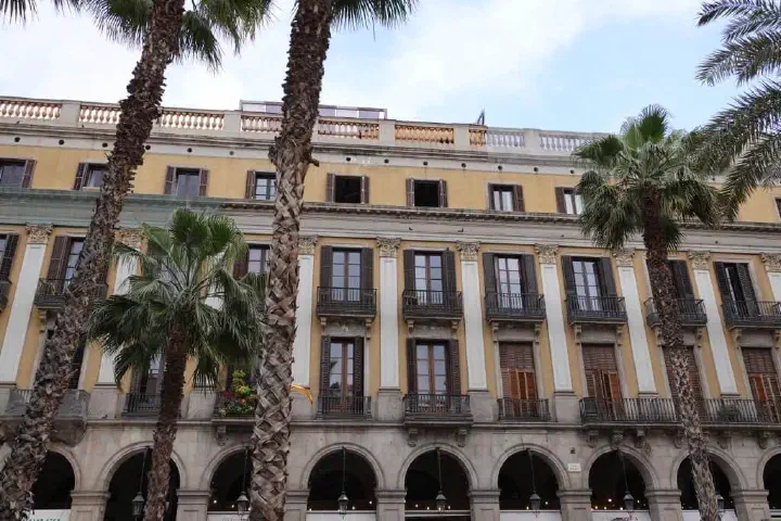 Barcelona, Spanien - Photo 24