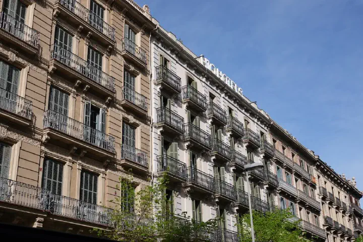 Barcelona, Spanien - Photo 3