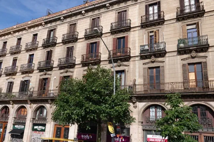 Barcelona, Spanien - Photo 15
