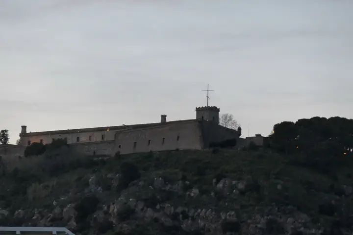 Barcelona, Spanien - Photo 12