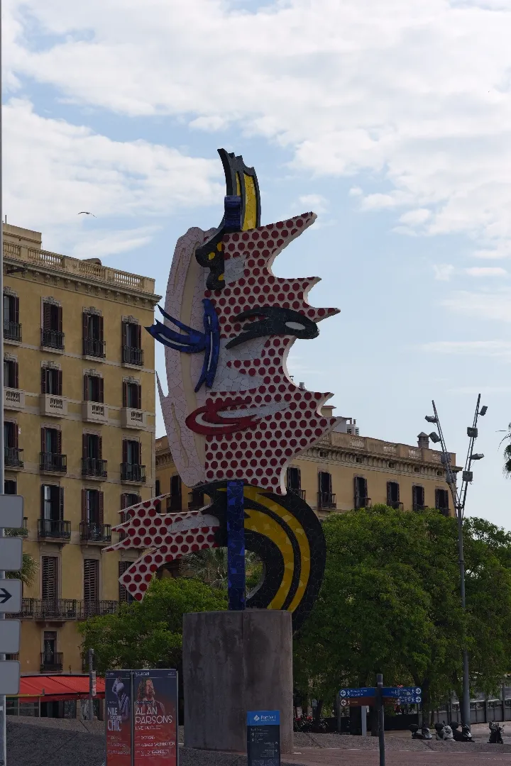 Barcelona, Spanien - Photo 8