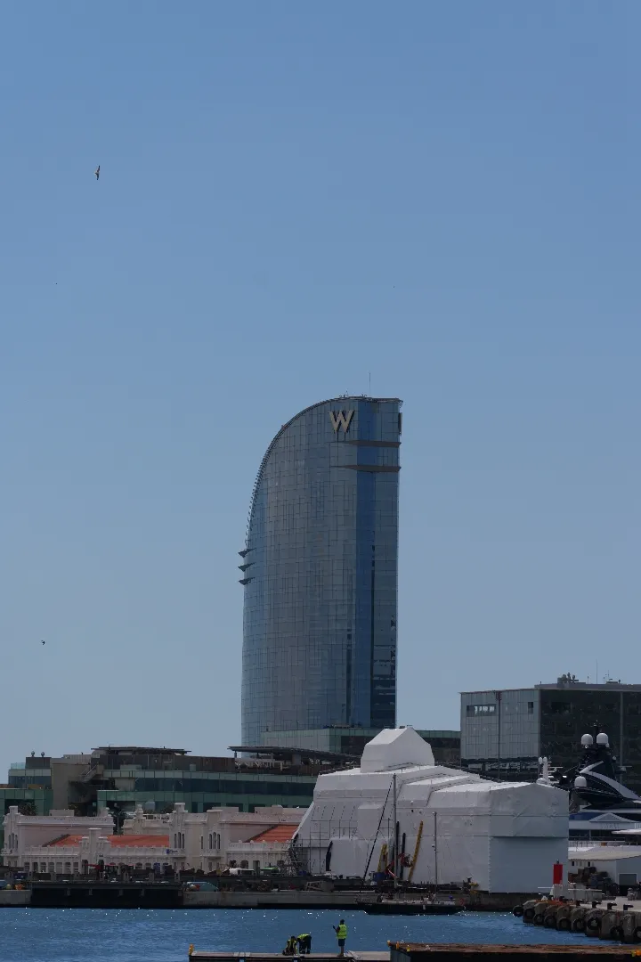 Barcelona, Spanien - Photo 12