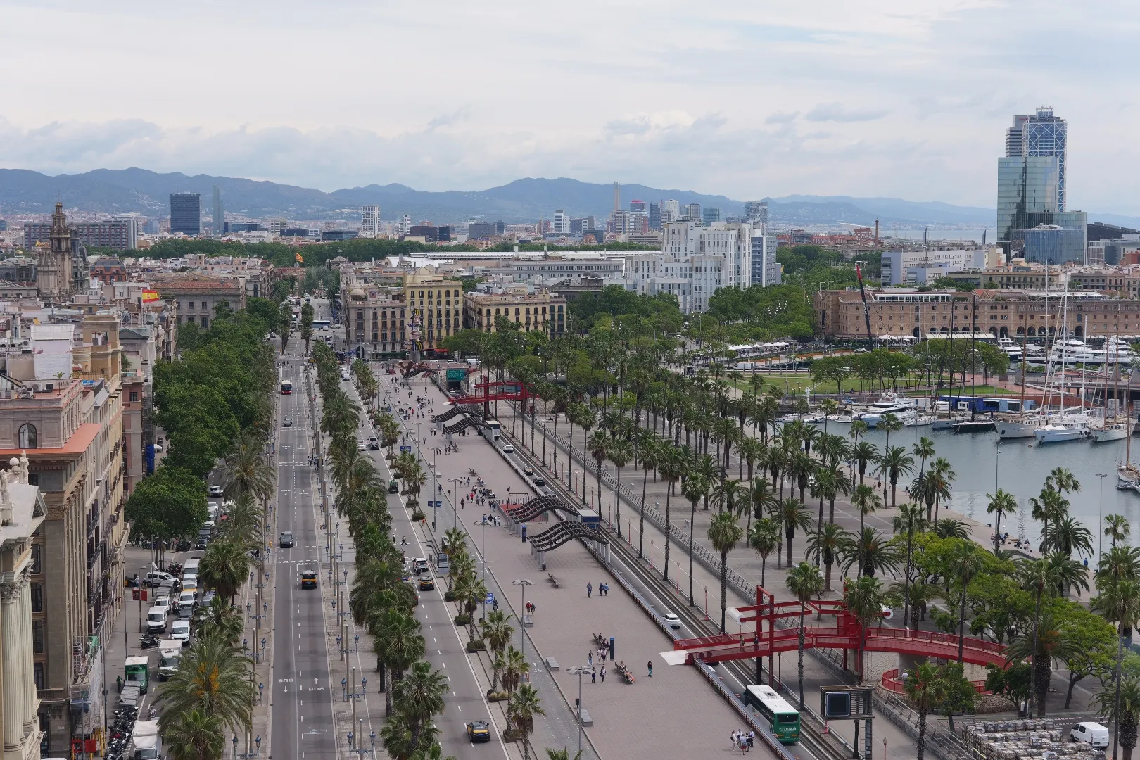 Barcelona, Spanien - Photo 22