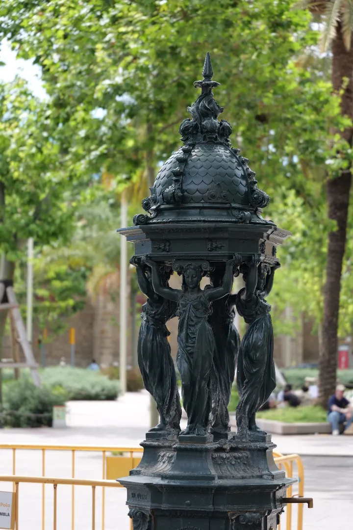 Barcelona, Spanien - Photo 33