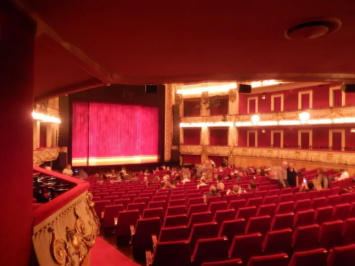 Barcelona, Spanien - Photo 2