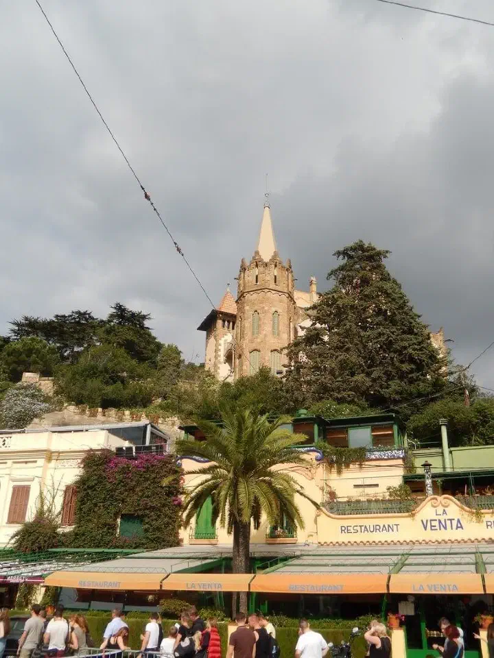 Barcelona, Spanien - Photo 1