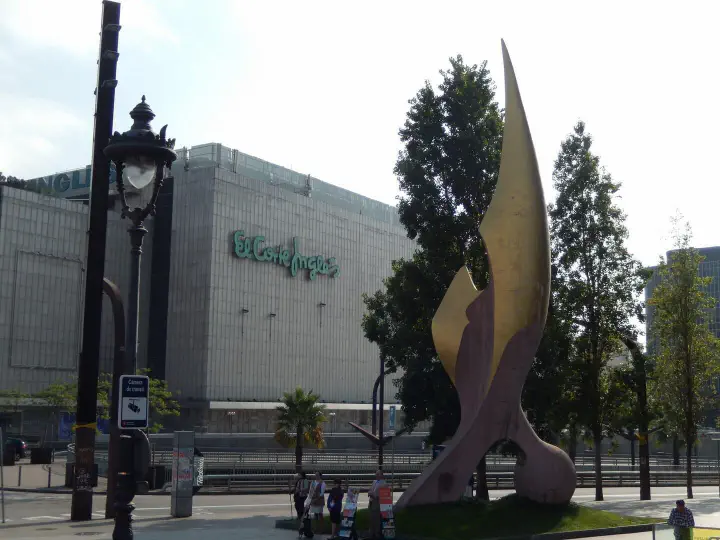 Barcelona, Spanien - Photo 7