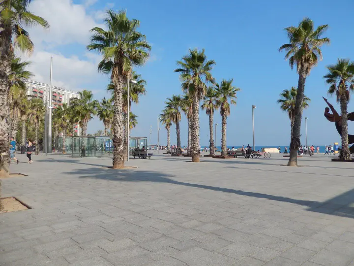 Barcelona, Spanien - Photo 10