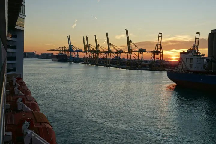 Barcelona, Spanien - Photo 1