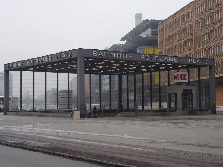 Berlin, Deutschland - Photo 6