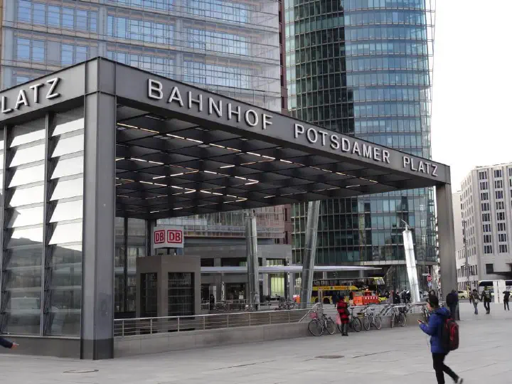 Berlin, Deutschland - Photo 9