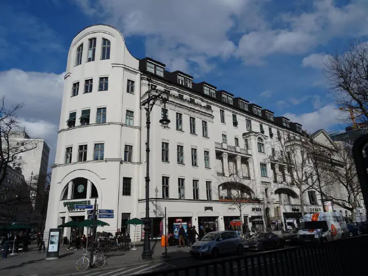 Berlin, Deutschland - Photo 43