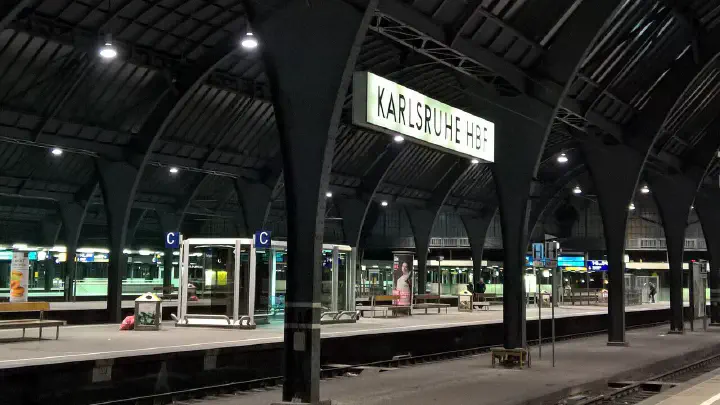 Berlin, Deutschland - Photo 35