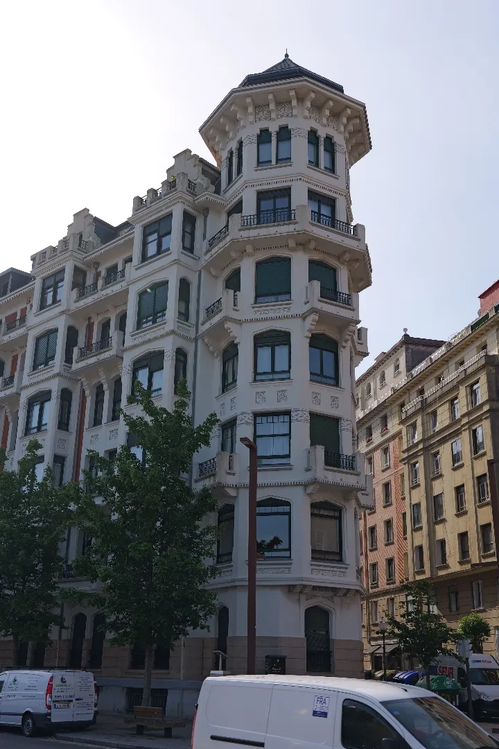 Bilbao, Spanien - Photo 1