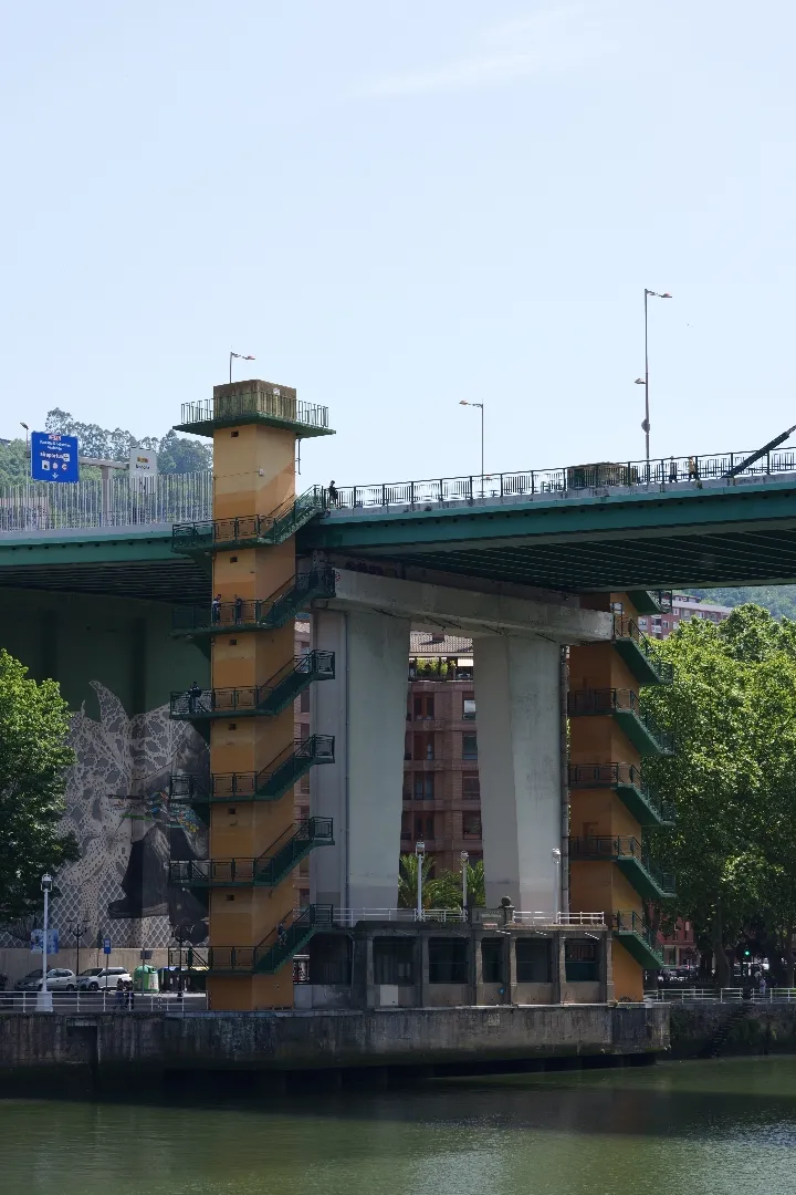 Bilbao, Spanien - Photo 30