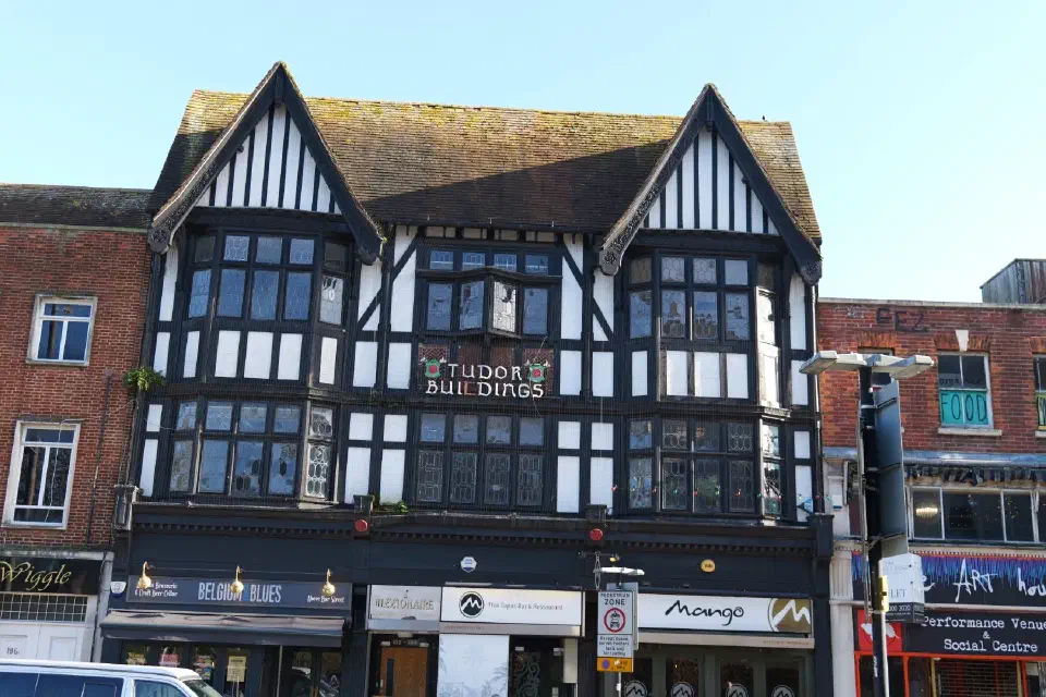 Die Tudor Buildings in Southampton - ein Beispiel für die traditionelle Fachwerkarchitektur.