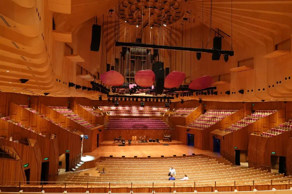 Blick in den großen Saal im Sydney Opera House.
