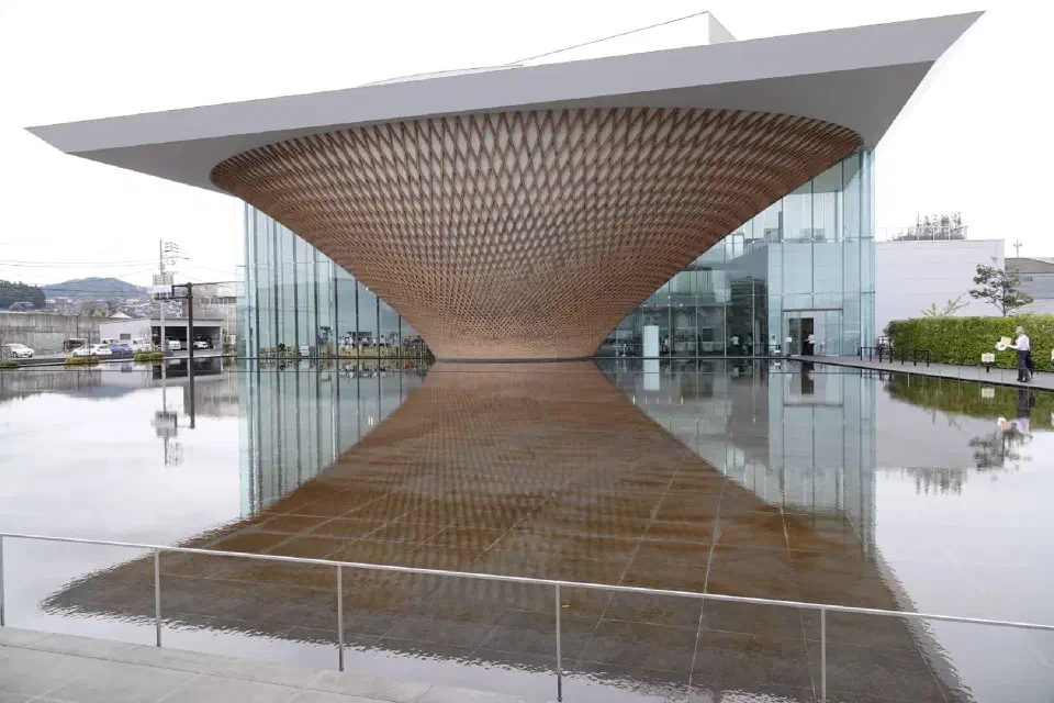 Das Museum, welches in der Form des Fuji gebaut wurde.