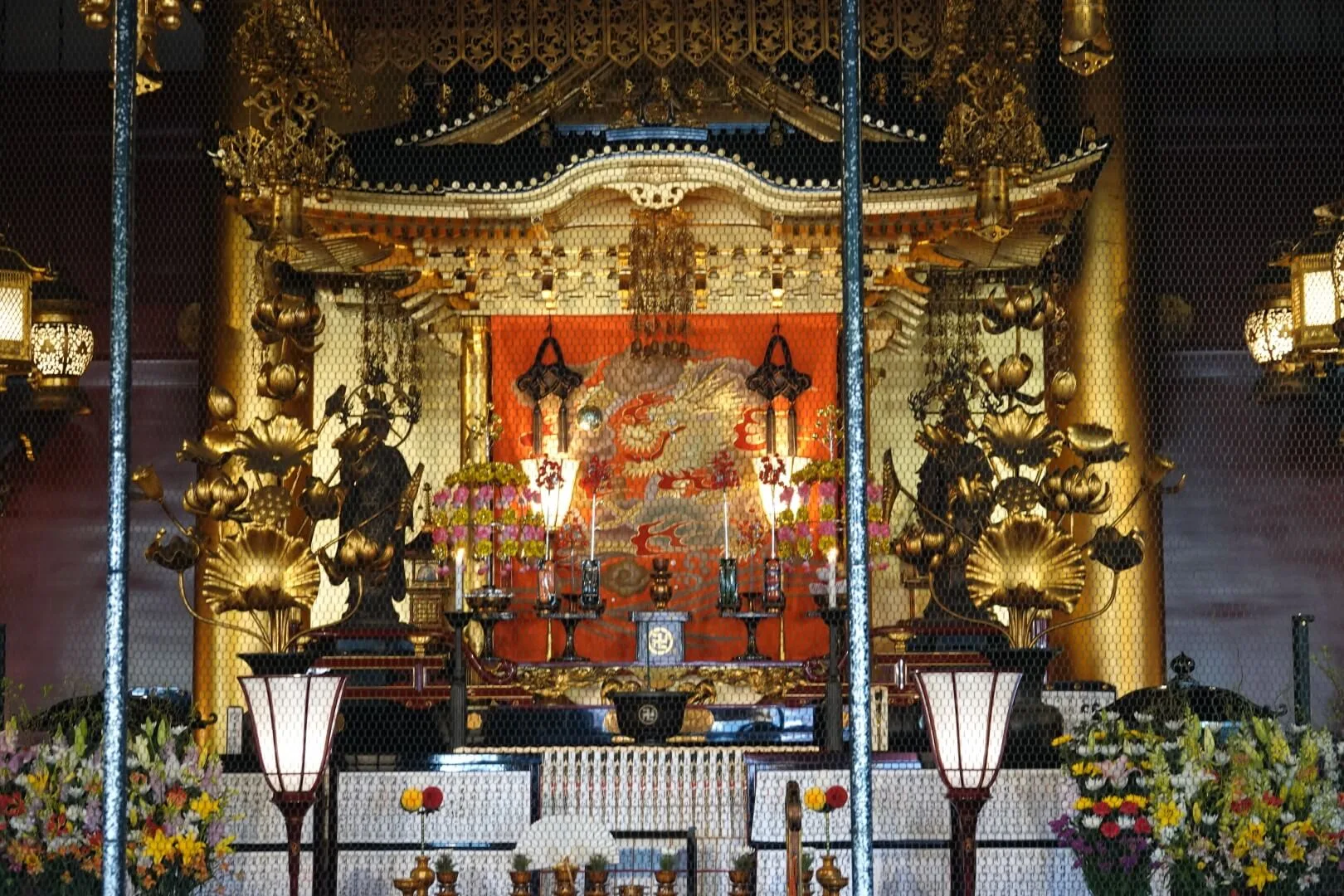 Ein Blick in den Tempel Sensō-ji.