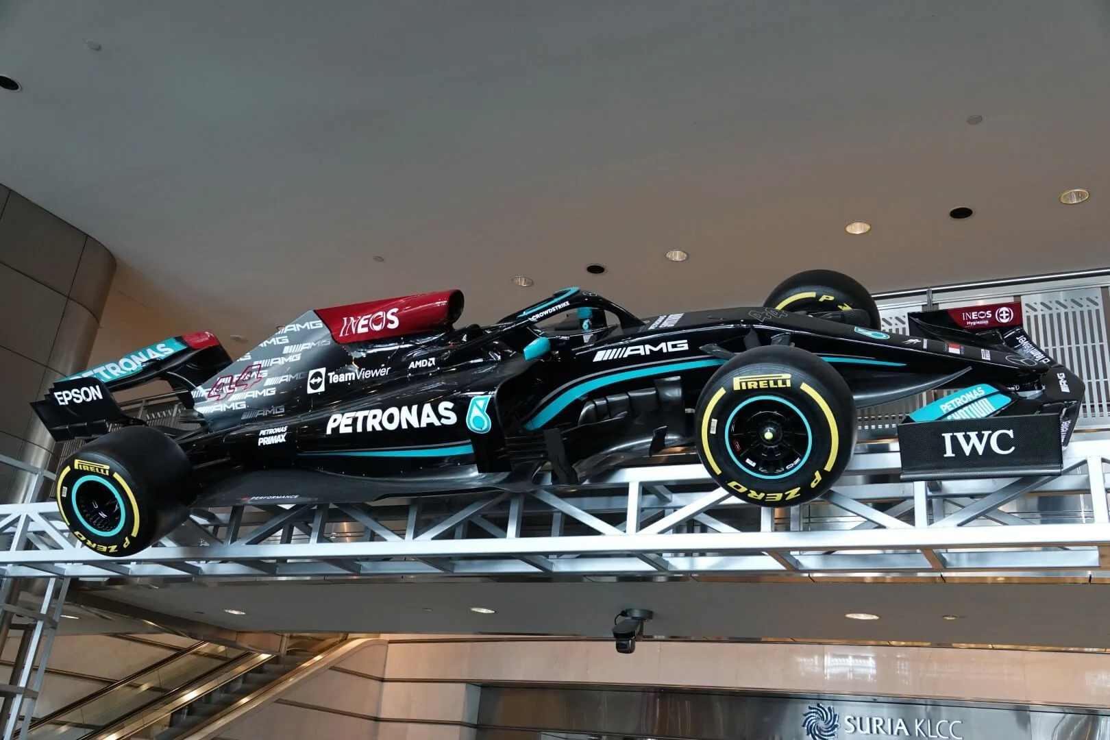 Das Formel 1 Fahrzeug von Lewis Hamilton.