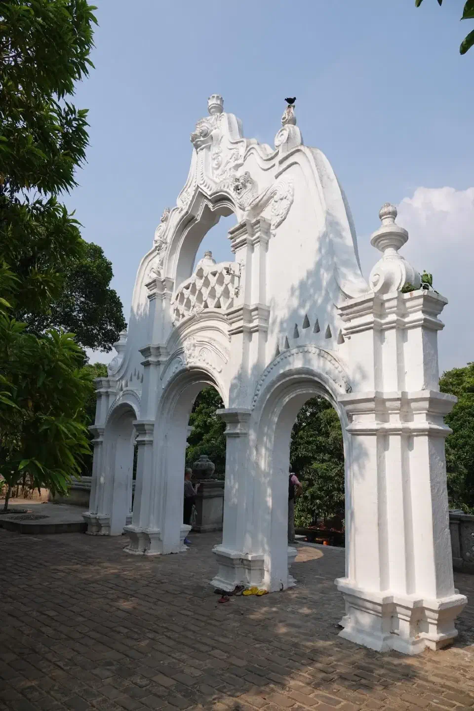Dieses Tor ähnelt dem Tor von Hagenbecks Tierpark in Hamburg.