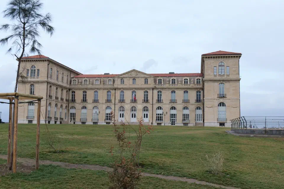 Unser erster Foto-Stopp war der Palais Pharo.