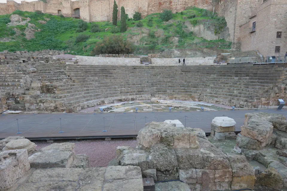 Das Römische Theater am Fuß der Alcazaba – eines der ältesten erhaltenen Monumente Málagas und ein Zeugnis der antiken Geschichte der Stadt.