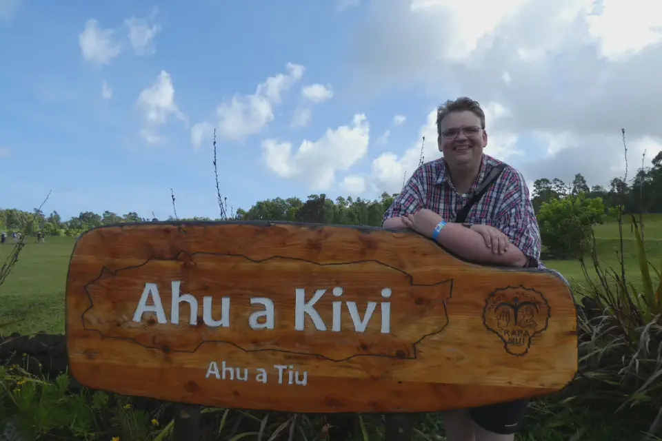 Am Eingang zu Ahu Akivi – Startpunkt eines unvergesslichen Ausflugs auf Rapa Nui.