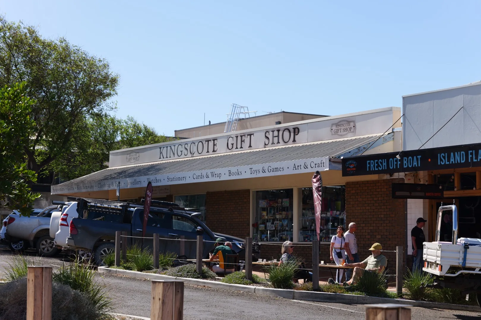 Im Kingscote Gift Shop erleben wir das gemütliche Inselleben und entdecken regionale Produkte sowie typische Souvenirs von Kangaroo Island.