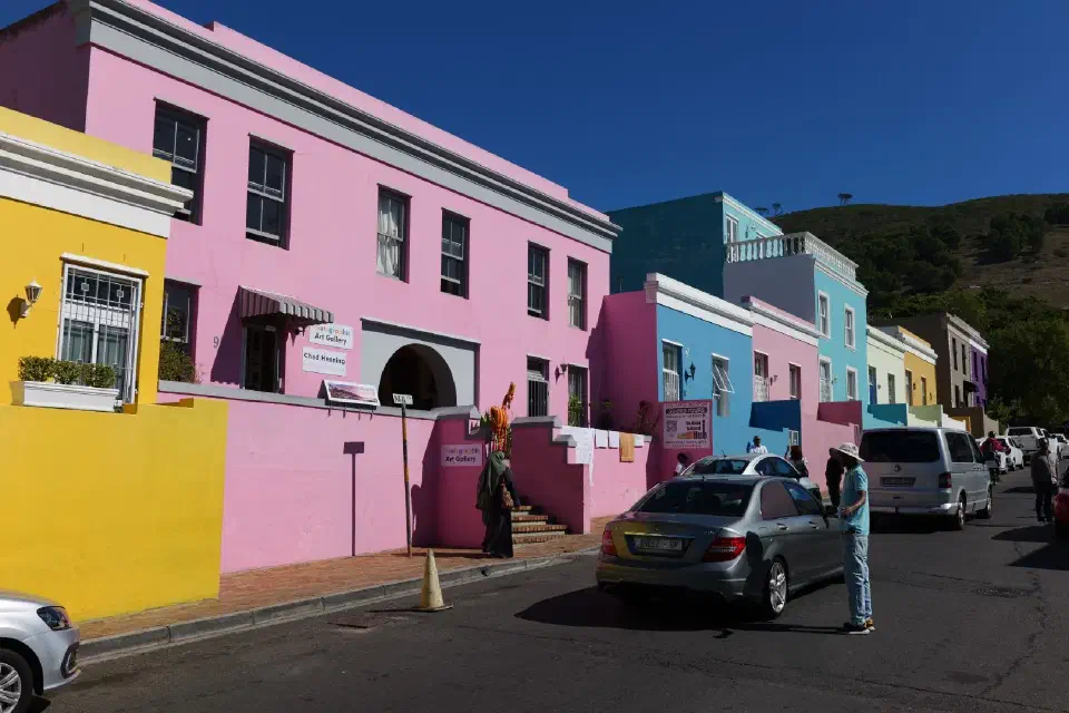 Die bunten Häuser des Stadtteils Bo-Kaap sind eines der bekanntesten Fotomotive Kapstadts.