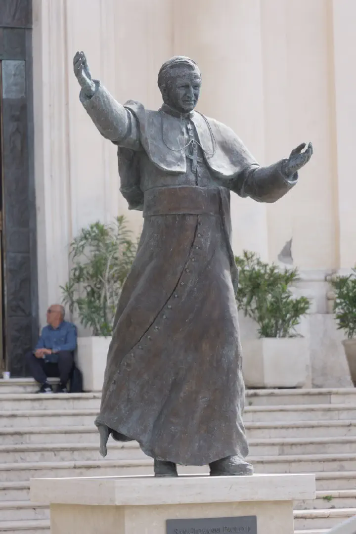 Civitavecchia, Italien - Photo 20