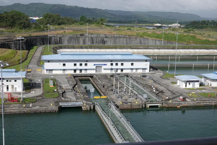 Colón, Panama - Photo 6