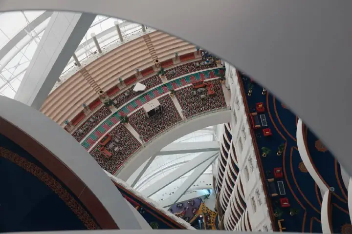 Dubai, VAE - Photo 14