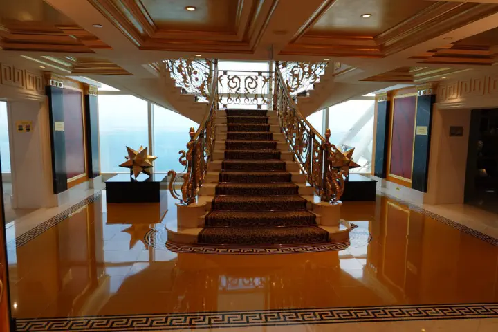 Dubai, VAE - Photo 15