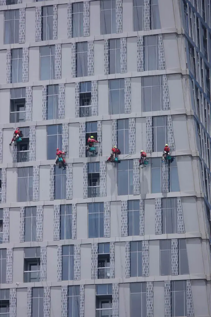 Dubai, VAE - Photo 6