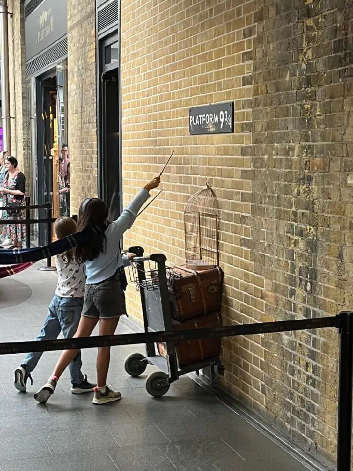 London, Vereinigtes Königreich - Photo 3