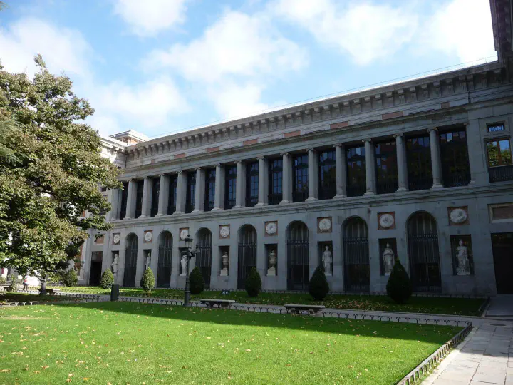 Madrid, Spanien - Photo 12