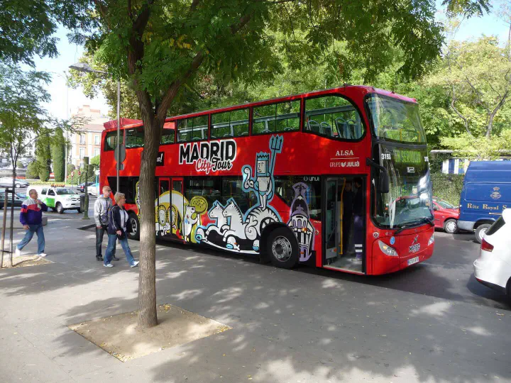 Madrid, Spanien - Photo 15