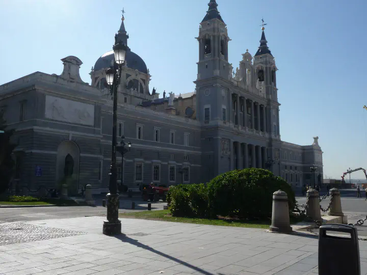 Madrid, Spanien - Photo 36