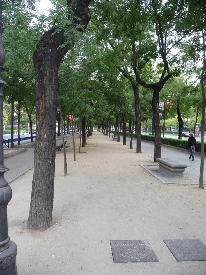 Madrid, Spanien - Photo 3