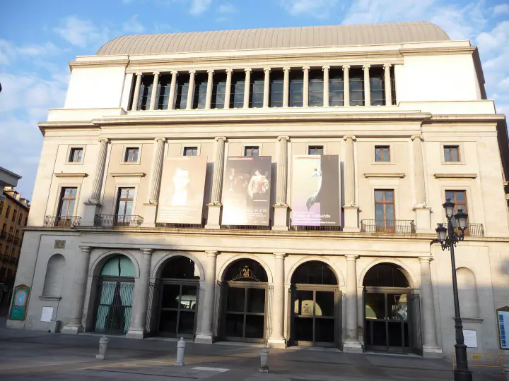 Madrid, Spanien - Photo 5