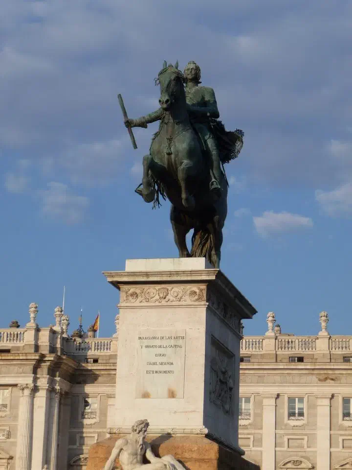 Madrid, Spanien - Photo 11