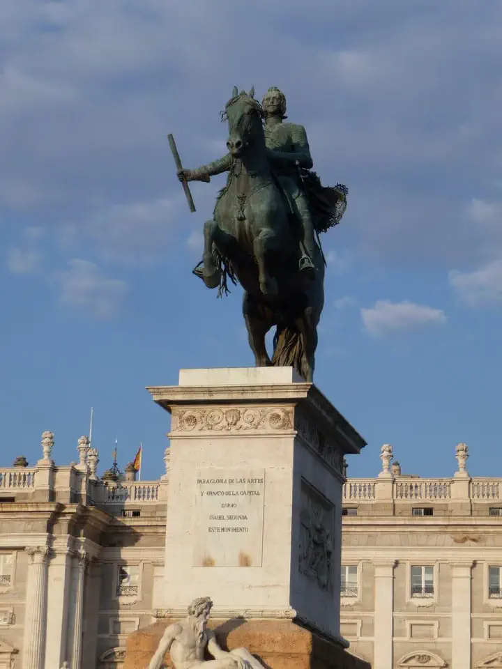 Madrid, Spanien - Photo 11