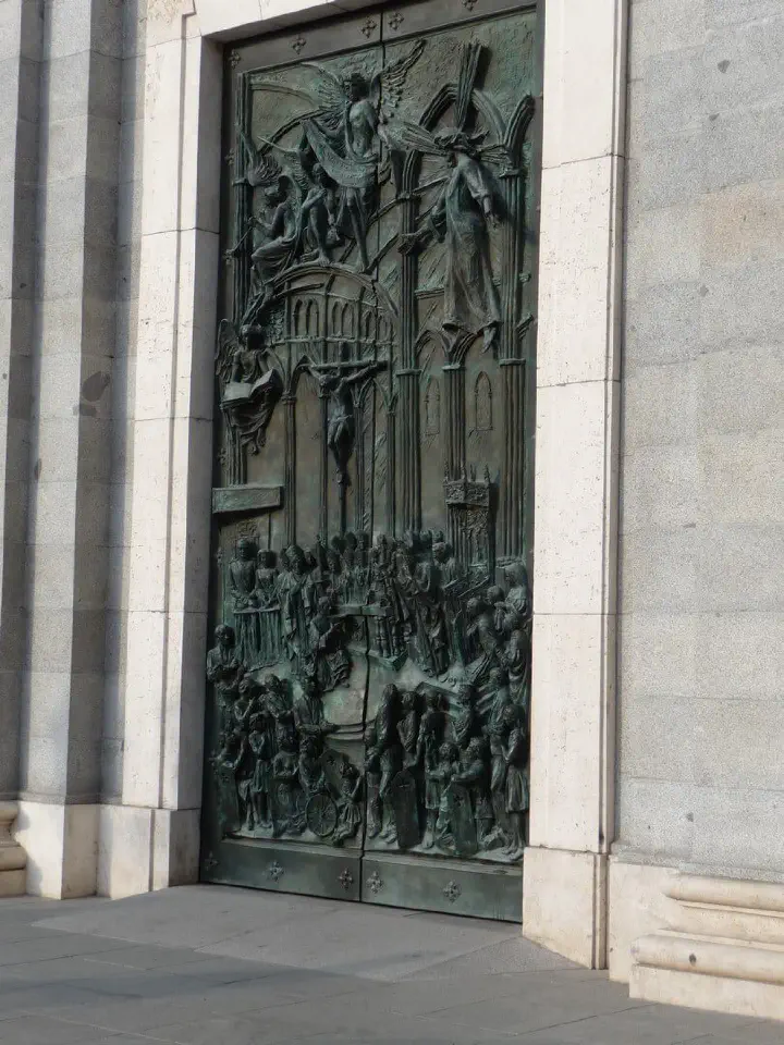 Madrid, Spanien - Photo 22