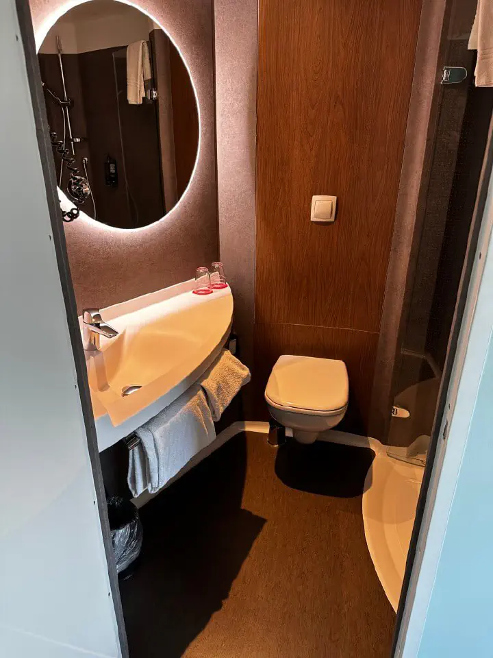 München, Deutschland - Photo 2