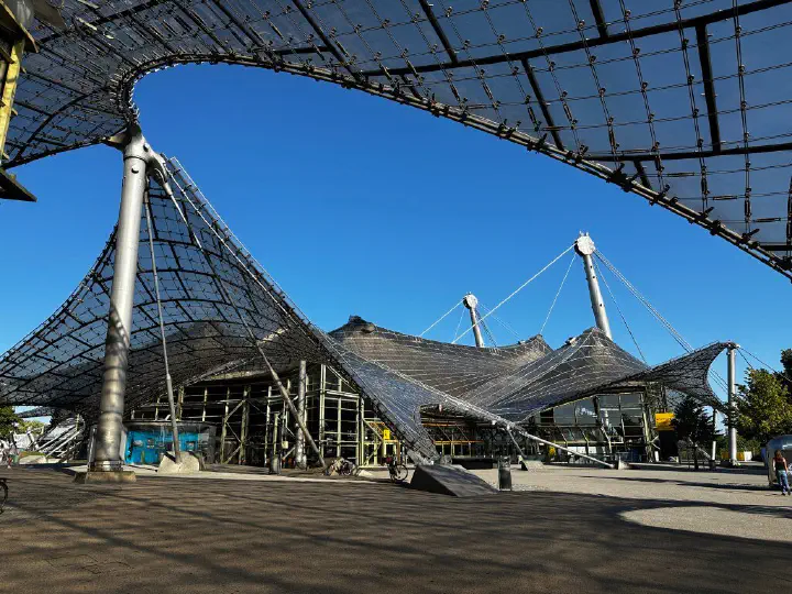 München, Deutschland - Photo 5