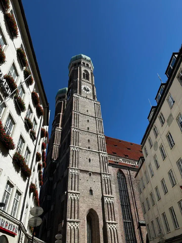 München, Deutschland - Photo 45