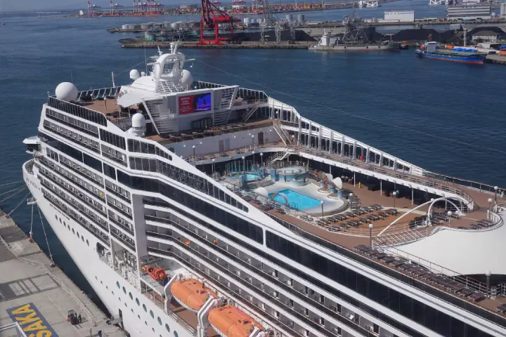 Osaka, Japan - Photo 14