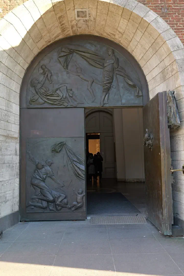 Rotterdam, Niederlande - Photo 24