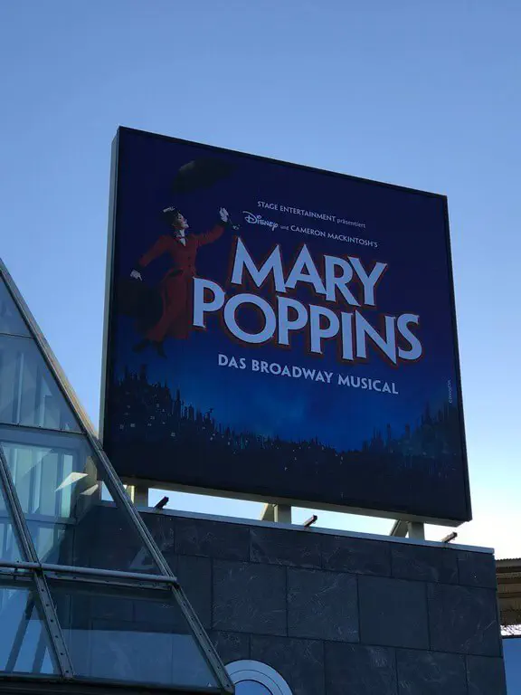 Stuttgart, Deutschland - Photo 15